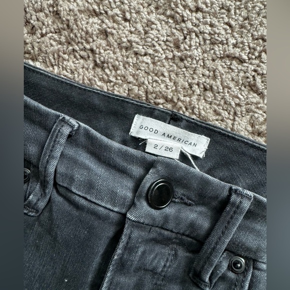 Good American Black Jeans Distressed Knees - Picture 3 of 6